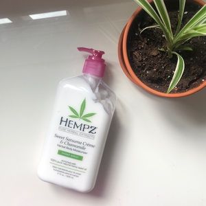 HEMPZ *unopened* Sweet Satsuma Crème & Chamomile Body Moisturizer